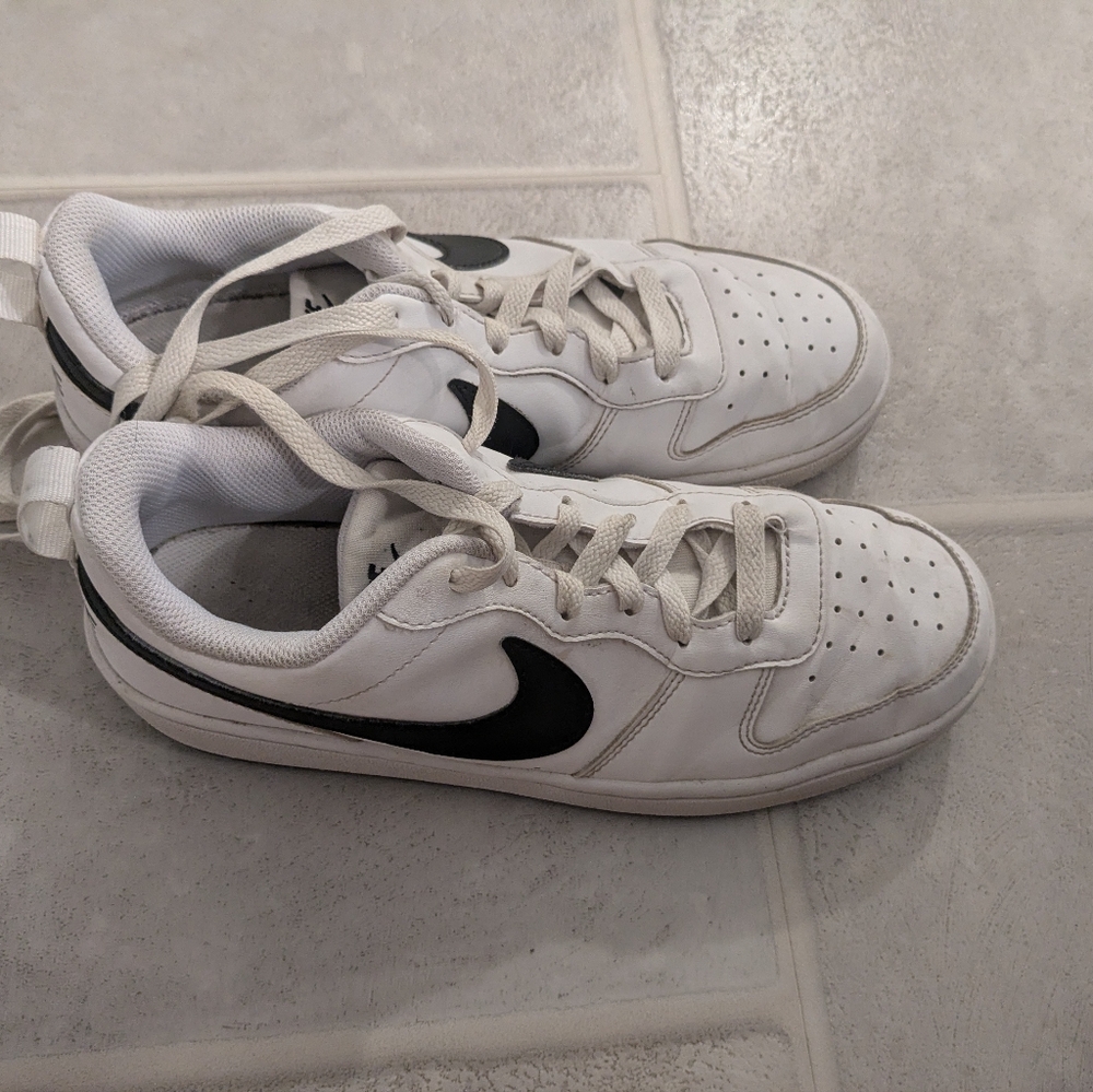 Youth Nike Court Borough Low 2 White Athletic Sneakers